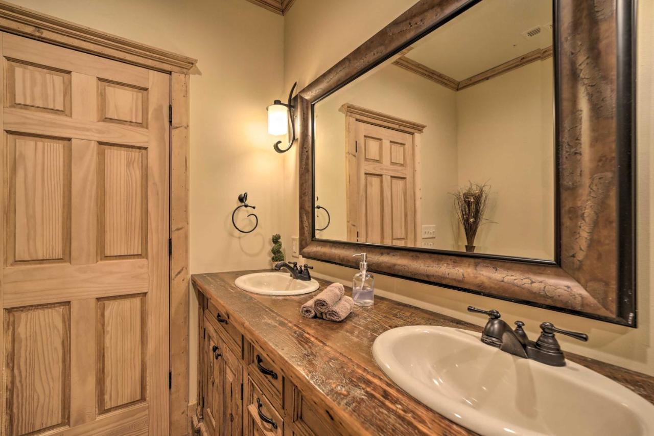 Luxury Cabin Rental In Franklin With Private Hot Tub Екстер'єр фото