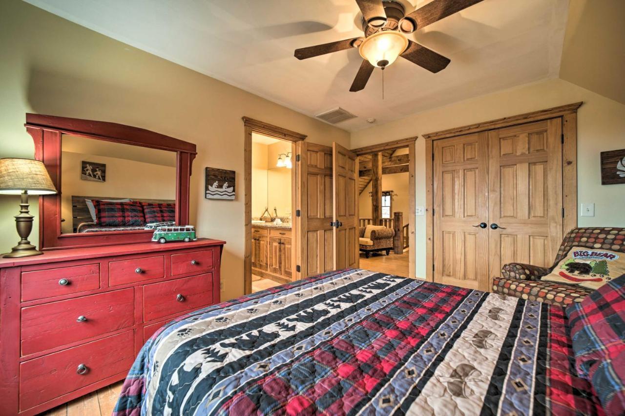 Luxury Cabin Rental In Franklin With Private Hot Tub Екстер'єр фото